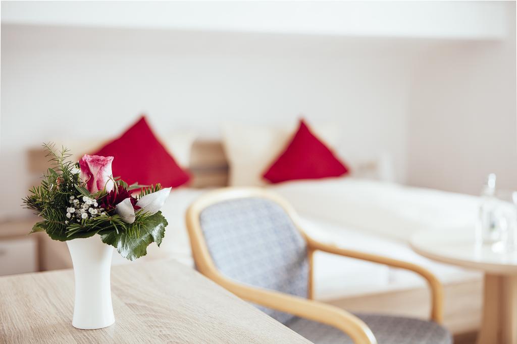 Kaisers Das Kleine Stadthotel Зонтхофен Стая снимка