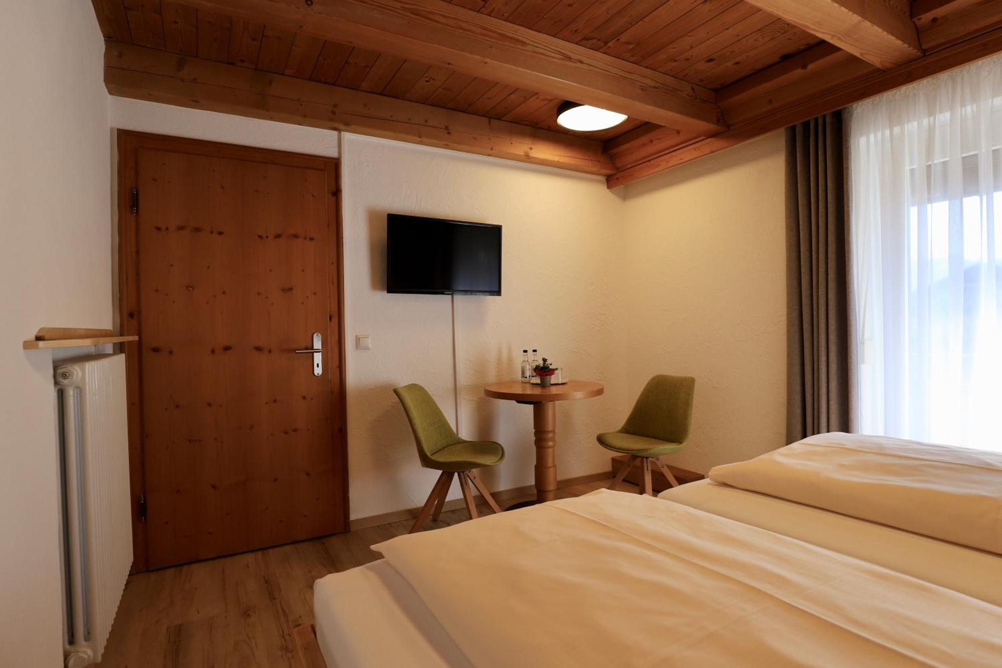 Kaisers Das Kleine Stadthotel Зонтхофен Екстериор снимка