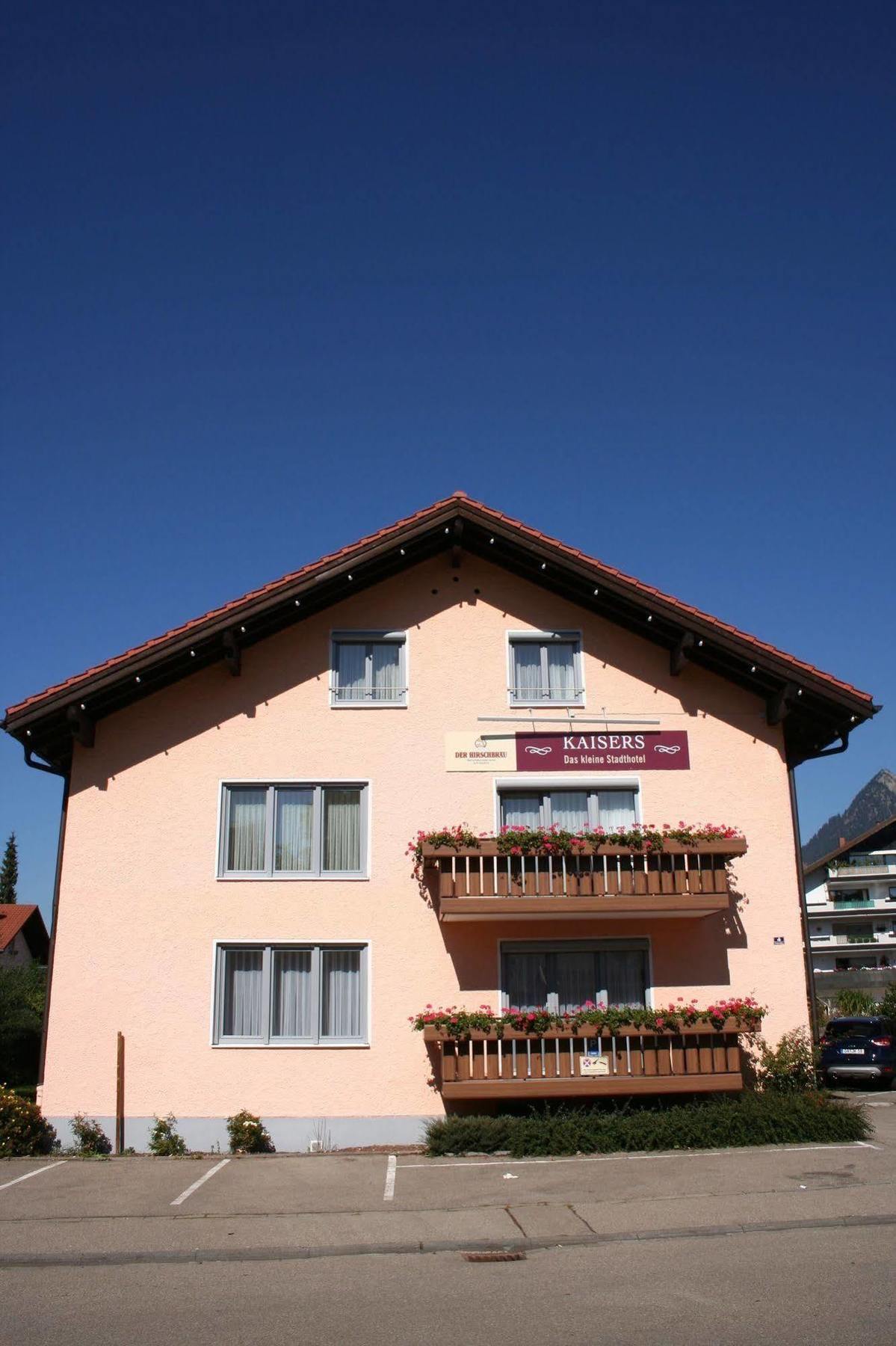 Kaisers Das Kleine Stadthotel Зонтхофен Екстериор снимка