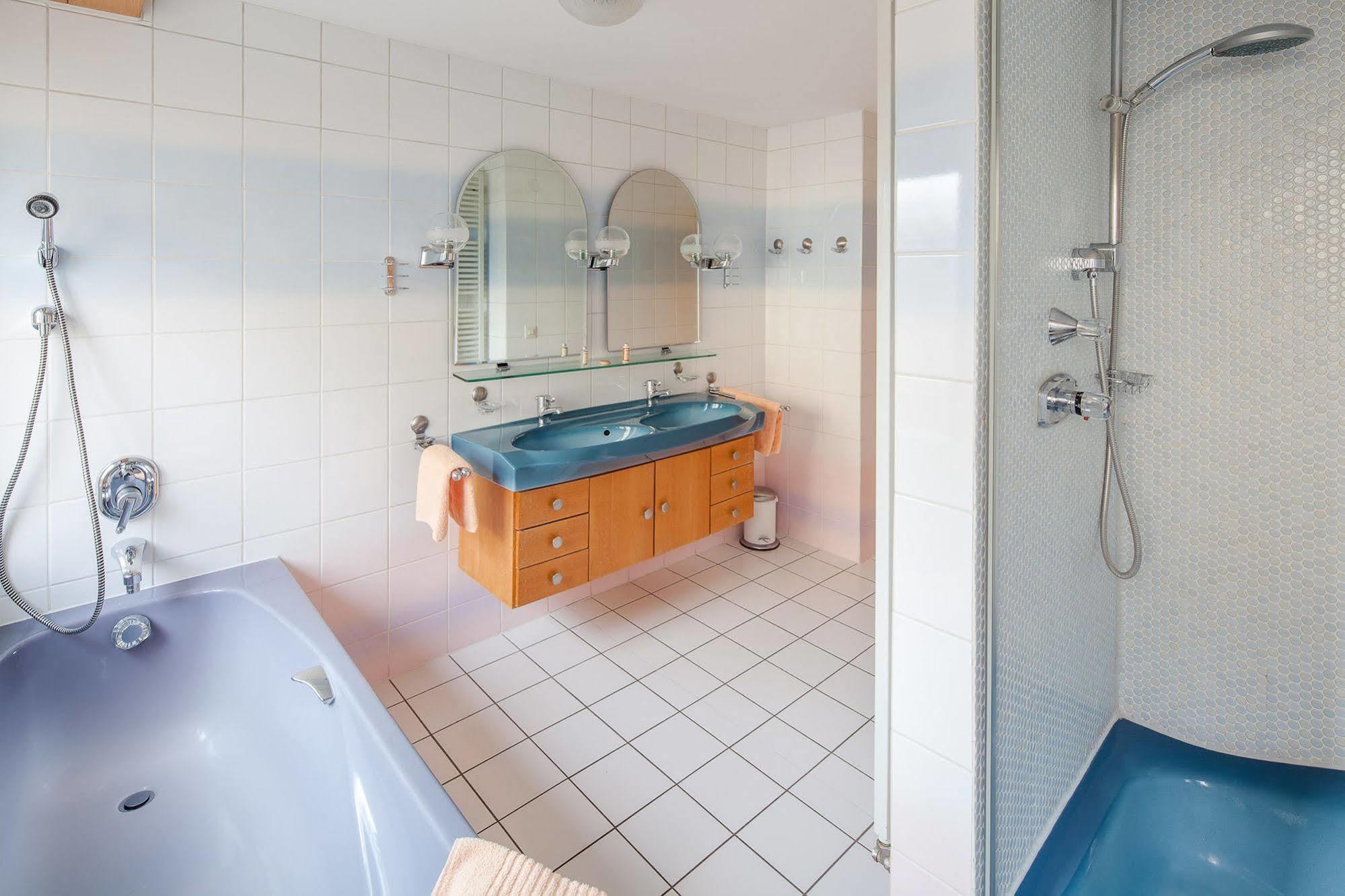 Kaisers Das Kleine Stadthotel Зонтхофен Екстериор снимка